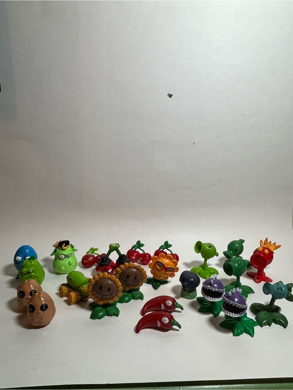 Plants vs zombies large figure lot